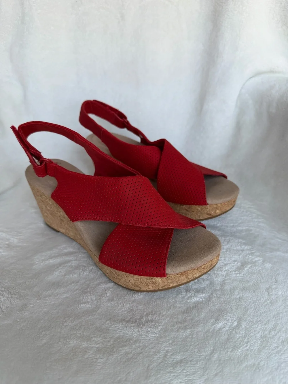 Clarks Collection Maritsa Lara Red Wedge Sandals US 8 NWOB MSRP $129